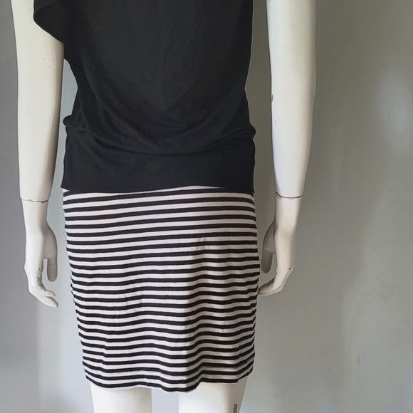 H&M Basic Black and White Striped Mini Skirt - Picture 3 of 6